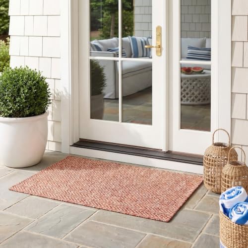 SAFAVIEH Outdoor Accent Rug 2'3"x5' by Unknown