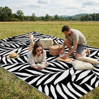 Smiry Outdoor Rug 5x8 ft Waterproof Reversible Leaf Mat - Image 4
