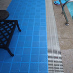 18 Pack Modular Interlocking Floor Tiles Anti-Slip Drainage Mat - Image 4