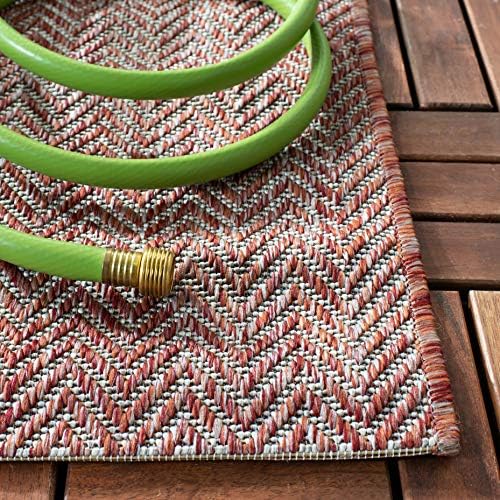 SAFAVIEH Outdoor Accent Rug 4'x5'7" - Image 3