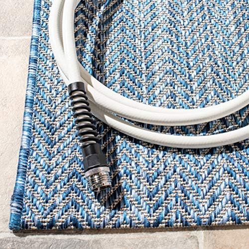 SAFAVIEH Outdoor Accent Rug 2'7"x5' - Image 4